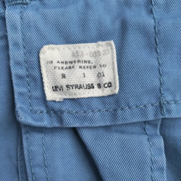 Levi's 32" Mens Cargo Shorts Blue 100% Cotton Flap Pockets Made in Egypt GUC - Picture 6 of 6